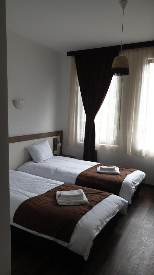 Бялата Къща Hotel Кирково Екстериор снимка