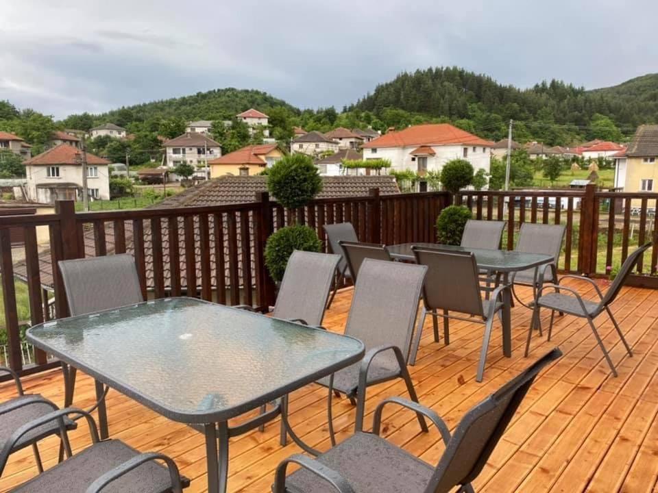 Бялата Къща Hotel Кирково Екстериор снимка