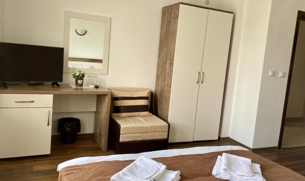 Бялата Къща Hotel Кирково Екстериор снимка